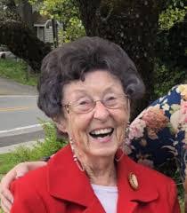 Phyllis Clifton's Instagram, Twitter & Facebook