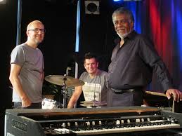 Listen to csaba schmitz in full in the spotify app. Leroy Emmanuel Trio Usa A Hu Syrnau Kultur Impuls Zwettl