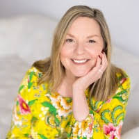 Victoria Davidson's Instagram, Twitter & Facebook