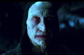 Und tatsächlich kann der film sich von der bekannten geschichte absetzen und erfrischt mit einem mix aus familiendrama und umfassendem schlachtenfilm ganz im stil von toliens herr der ringe. Gaius Julius Caesar Dracula Wiki Fandom