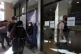 Conoce cómo los trabajadores que estén desempleados pueden realizar la extracción total de sus fondos en la administradora de fondos de cesantía para conocer el monto ahorrado, cada uno de los afiliados a la afc puede revisar su cartola en el sitio www.afc.cl, digitando su clave única o el. Afc Beneficios De Ley De Proteccion Del Empleo Y Acceso Flexible Al Seguro De Cesantia Se Extienden Hasta El 6 De Junio La Tercera
