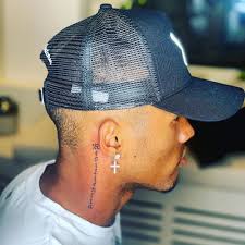 Douglas costa scored one goal from his only shot, sent in one inaccurate cross and made one douglas costa deu dois cruzamentos (um preciso), três desarmes e marcou em gol em sua última. Douglas Costa Wiki 2021 Girlfriend Salary Tattoo Cars Houses And Net Worth