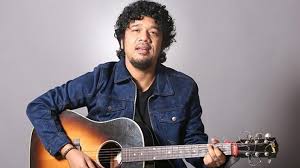 Papon Singer Age Height Weight Wife Net Worth Bio Celebrityhow Joe biden and first wife, neilia, with sons beau and hunter, cut his 30th birthday cake at a party in wilmington, delaware on november 20, 1972. papon singer age height weight