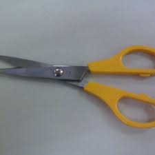 Cats that weigh more than 10 pounds and have long hair should be deshed with the furminator® deshedding tool for medium/large long hair cats. Best Ways To Groom Long Haired Cats And Remove Tangles Pethelpful