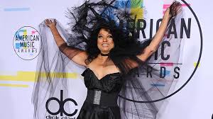 Resultado de imagem para amas 2017 looks