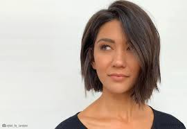 Short pixie haircut for thin hair via. 21 Flattering Short Haircuts For Oval Faces In 2021