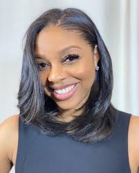 Samantha Dickenson's Instagram, Twitter & Facebook