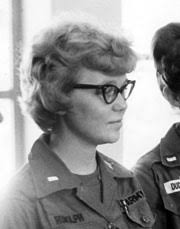Sisterhood of War: Minnesota Women in Vietnam by Kim Heikkila :: Women Who  Served