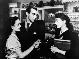 Monty beragon'u guy pearce ve mildred'in büyük kızı (genç hali) veda'yı evan rachel wood oynamaktalar. Mildred Pierce Kritik Film Critic De
