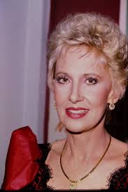 The Honky Tonk Angels: Tammy Wynette joins friends and fellow legends Kitty  Wells (the original “Queen of Country Music”), Loretta Lynn and Dolly  Parton at The Country Music Hall of Fame during