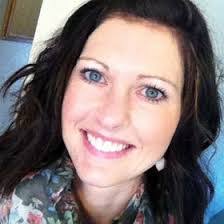 Lisa Eischen's Instagram, Twitter & Facebook