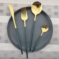 Stack up with cutlery sets to make sure you always have what's needed, whether you're having a big dinner party or you just haven't had time to do the dishes in a while. 24pcs Green Gold Cutlery Set Mirror Colorful Flatware Set 304 Stainless Steel Dinnerware Set Kitchen Silverware Gold Tableware Flatware Sets Aliexpress