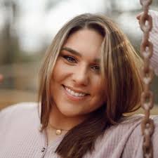 Mattie Ryan (@mattiee_ryan)