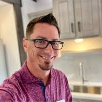 Aaron Hullings's Instagram, Twitter & Facebook