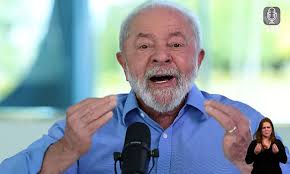 Lula critica Campos Neto e diz que presidente do BC “não entende nada de  país”