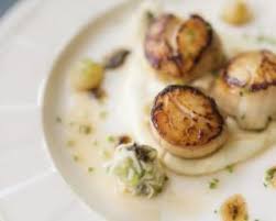 Recette De Noix De Saint Jacques Sur Puree De Topinambours Au Cucurma Recette Puree De Topinambour Alimentation Recette Saint Jacques