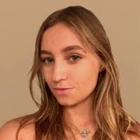 Alison Abraham's Instagram, Twitter & Facebook