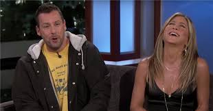 Murder mystery, adam sandler, jennifer anniston ve luke evans gibi yıldız isimleri bünyesinde başrollerinde adam sandler, keri russell, guy pearce gibi isimlerin yer aldığı filmin yönetmen. Die Freundschaft Zwischen Jennifer Aniston Und Adam Sandler Begann Auf Die Beste Art Uber French Toast Die Besten Tipps Fur Unterhaltung Mode Beauty Fitness Und Essen Und Die Moglichkeit Alles An