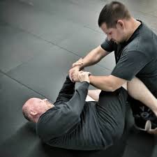 Depuis 1987, la fekm est la plus grande fédération de krav maga au monde, la fédération la mieux structurée, qui comprend le plus grand nombre de licenciés. Fight Club Mk 356 Fotos Sportverein Honseler Bruch 32 58511 Ludenscheid