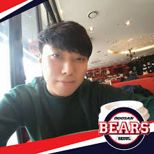 5월 8일 오늘의 야구> 1년전 오늘이었던 2013년 5월 8일 문학구장에서 열린 두산과 SK의 경기에서 3회까지 11대1로  10점차이로 뒤지던 SK는 9회말 김성현의 끝내기 안타로 13대12로 승리하며, 최다점수차 역전승 신기록을 작성했습니다.