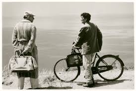 Massimo troisi — (né le 19 février 1953 à san giorgio a cremano, dans la province de naples en campanie mort le 4 juin 1994 à ostie) était un acteur, réalisateur, scénariste et metteur en scène de. Il Postino Massimo Troisi Philippe Noiret Vulkankultour