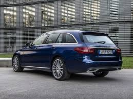 En Images Essai Mercedes Benz C 300 De Et E 300 De Mercedes Benz C 300 De Break Arriere Challenges Fr Mercedes Benz Mercedes Automobile