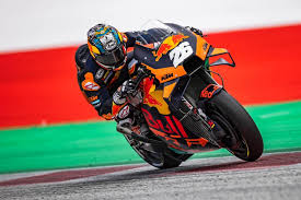 Dani pedrosa's height is 5′ 2″. S83dmvlhbfajtm