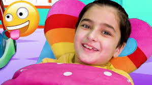 Alina and Daniel pretend to play a maze challenge