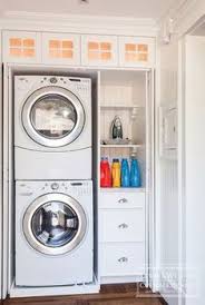 A combination of open shelving and cupboards with door fronts will allow you to keep what you use all the time to. De 22 Beste Ideene Om Vaskerom I 2021 Vaskerom Vaskerom Ideer Vaskerom Design