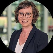 Veronica Neff's Instagram, Twitter & Facebook