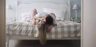 Dann die füße beugen und strecken, ein paarmal in den gelenken drehen und kreisen, und schon beginnt der tag viel besser! Abwechslung Im Bett Holt Euch Die Lust Zuruck