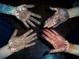 Nic Tharpa Cartier Nomad Heart Henna Henna Henna Body Art Moroccan Henna