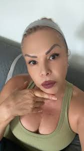 singer #actress #artist #music #performance #instamusic #onstage #musician  #liveperformance #pattyalvarezactriz #pattyalvarezshow # @alma.zarate.9  comuníquense con Alma al 713 8201560 Beauty Refinery @yayarubiov 3348 FM  528 Rd FRIENDSWOOD TX