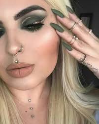 Sehingga memakai inai adalah haram bagi lelaki secara mutlak kecuali untuk pengobatan. 48 Tindik Hidung Ideas Septum Piercing Nose Piercing Hair Makeup