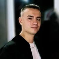 200+ "Skowron" profiles