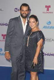 Anteriormente, adamari lópez estuvo casada entre el 2006 y el 2010 con el cantante luis fonsi. Pin En Entertainment News Hollywood Latin Entertainment And More