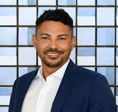 Clinton Moses's Instagram, Twitter & Facebook