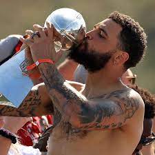 Lea and lara face tattoos on chest. First Stages Of Mike Evans Super Bowl Tattoo Completed Bucs Nation