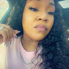 Does anyone have nail salon or nail tech recommendations.