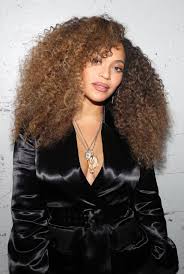 The best gifs are on giphy. Beyonce Legion On Twitter Beyonce Bsides2 Beyonce Hair Beyonce Style Beyonce Queen
