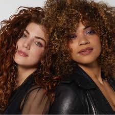 Kérastase curl manifesto lightweight conditioner for curly hair ($42) it delivers hydration that curly hair needs with manuka honey, ceramides, and glycerin, explains the hairstylist. 10 Best Deep Conditioners For Curly Hair Rank Style