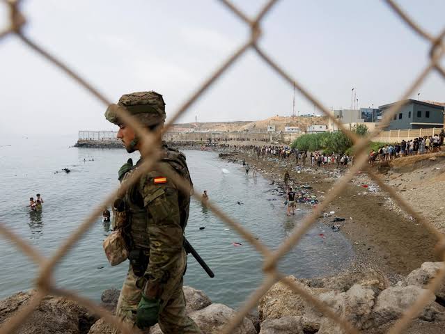 Del ataque contra la frontera de la UE a las críticas a Sánchez: así  informa la prensa internacional de la crisis migratoria en Ceuta