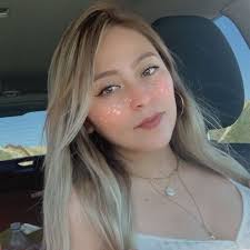 BELIWEEN 🎃 ⚡️ 🪄 @topoteran @belindapop