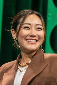 Karen Fukuhara - Wikipedia