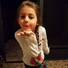 sandy hoover (@hoovet)