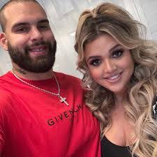 Andrea Guy's Instagram, Twitter & Facebook