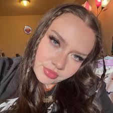 Brooklyn Allen's Instagram, Twitter & Facebook