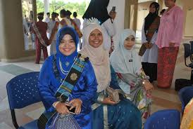 So please help us by uploading 1 new document or like us to download Kesultanan Melayu Melaka Kayteeze S Blog Sekolah Menengah Sains Hulu Terengganu Sahut