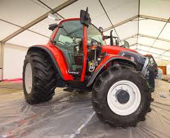 The new geotrac series is stronger, more manoeuvrable and more comfortable than the previous model. Video Lamma 2017 Tractor Launches News Farmers Guardian