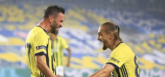Kulüp kariyeri i̇lk yılları gökhan gönül, 4 ocak 1985 tarihinde kuaför baba ve ev hanımı. Son Dakika Fenerbahce Den Sakatlik Aciklamasi Gokhan Gonul Aspor